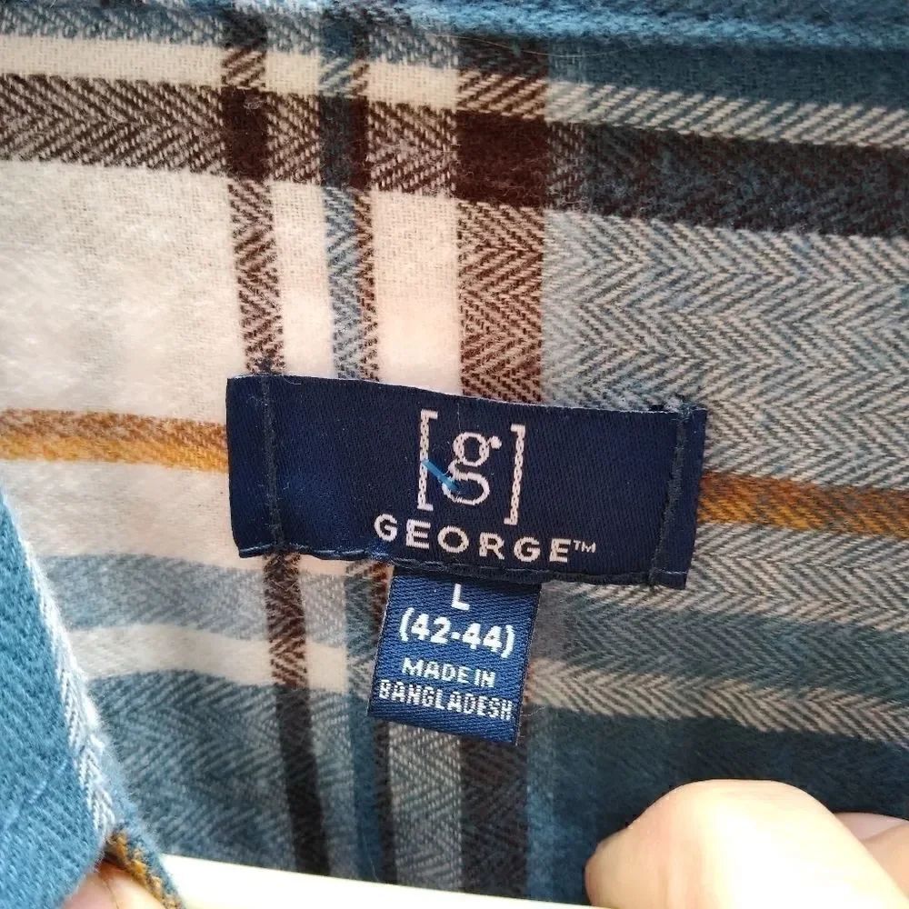 George shirt  - Picture 3 of 3
